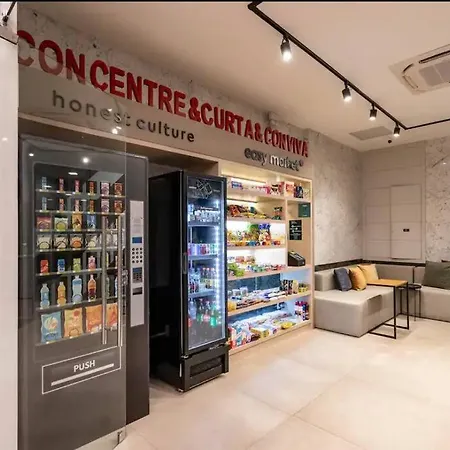Apartamento completo e moderno com ar condicionado e piscina no centro do RIO-3